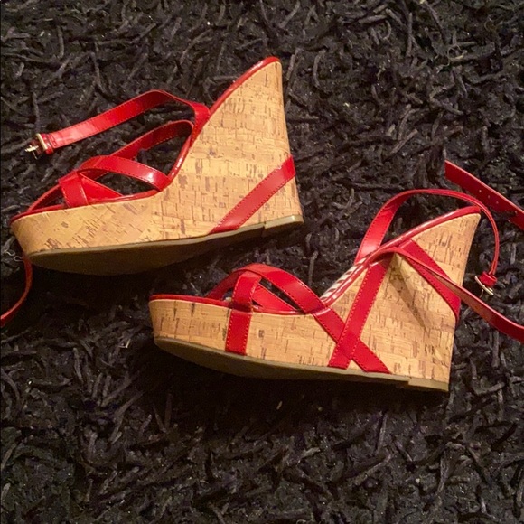 red wedges size 10